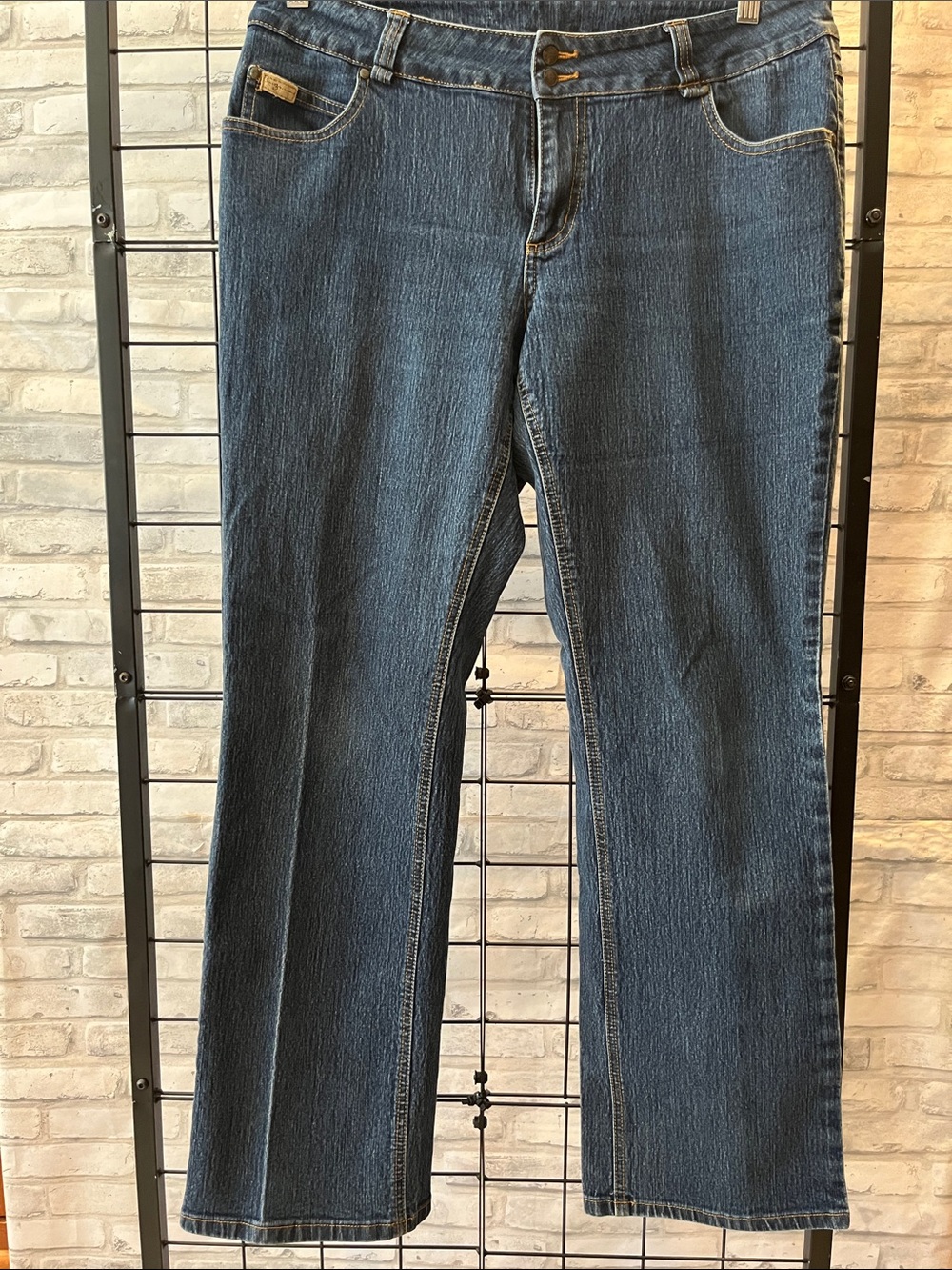 Vintage FUBU womens Straight-Leg Jeans in Dark Blue Denim waist 15-16